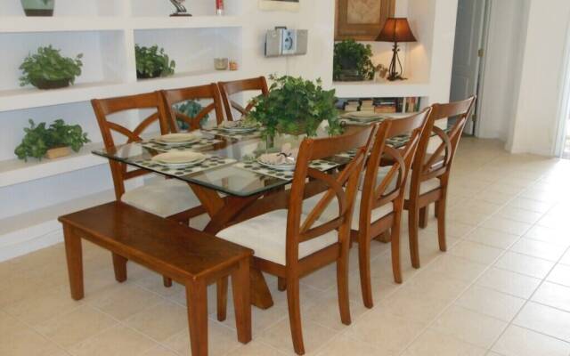 3 Bedroom, 2 Bath Disney Pool Home!