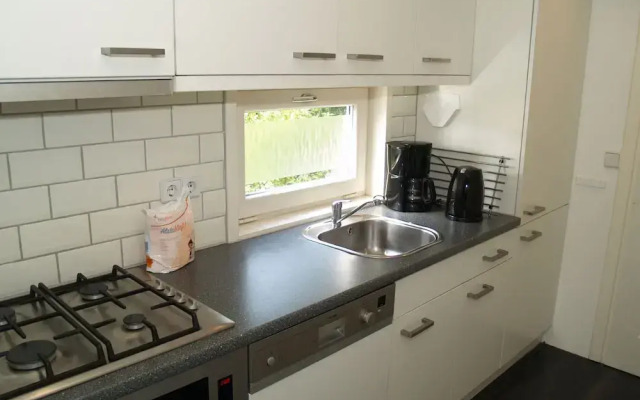 Well-kept Chalet Near the Biesbosch