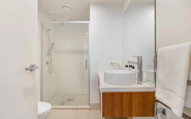 Central Two-Bedroom Apartment Close To Spark Arena