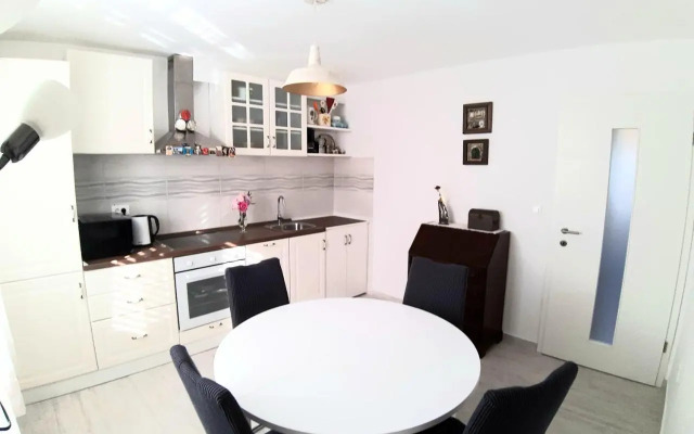 Apartment Enjoy life Makarska 2+2, center