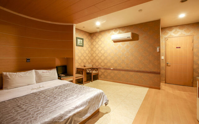 Rozy Hotel