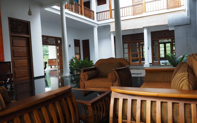Niyagama House