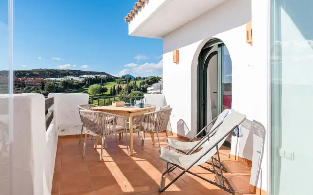 Panoramic Flat in Casares M56