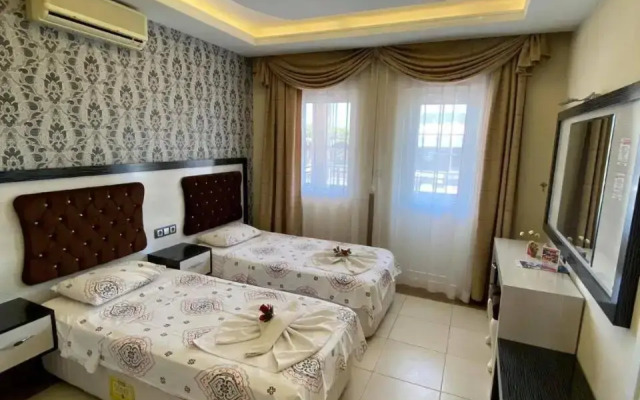 Yalçın Hotel