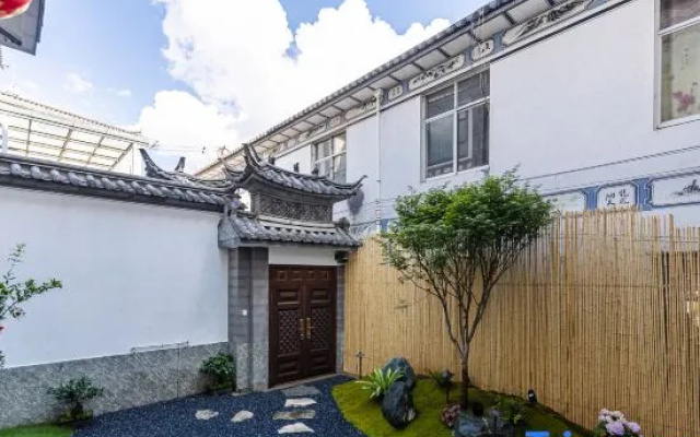 Under the Ancient Banyan Tree Courtyard (Erhai Ecological Corridor Sansheng Island) – Exterior – Dali