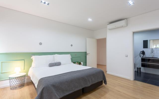 Feel Porto Downtown Essence