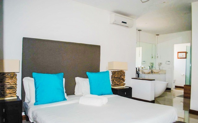 Leora Beach by Horizon Holidays