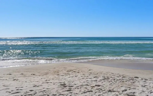 Southwinds K-8: Beachside & Pool Retreat