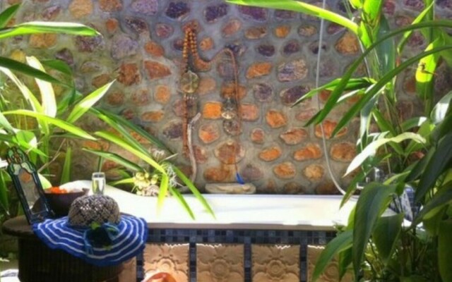 Breve Azurine Lagoon Retreat