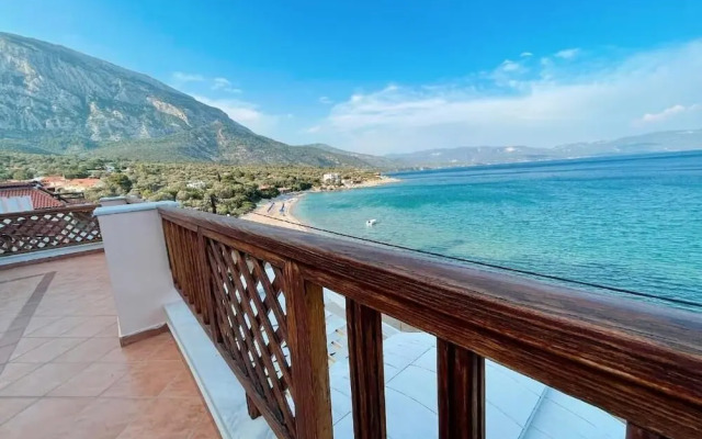Nereides Seaside Apartments