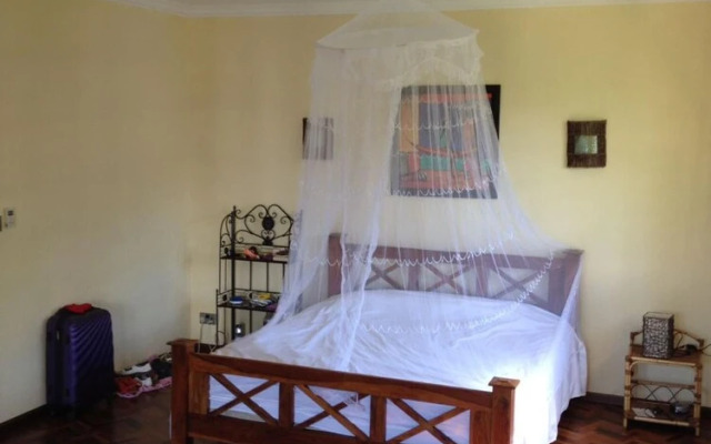 Beautiful 4-bed Villa Pool & Maid in La Preneuse