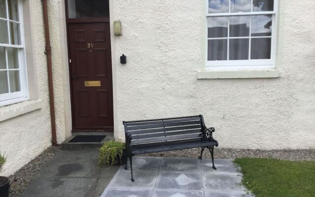 Inverness Apartments - Courtyard