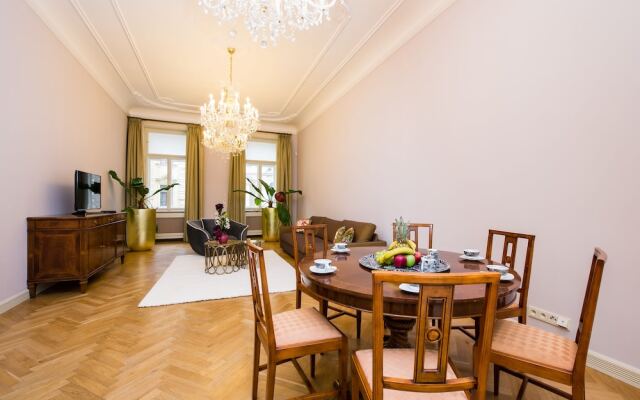 EMPIRENT Grand Central Apartments