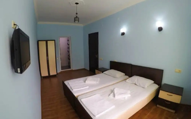 Hotel Nine Brothers