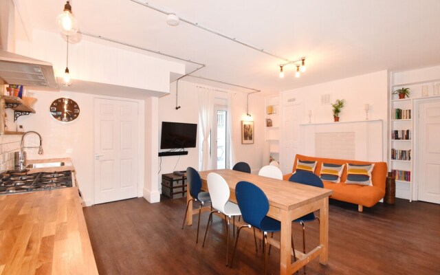 Clarendon Apartment