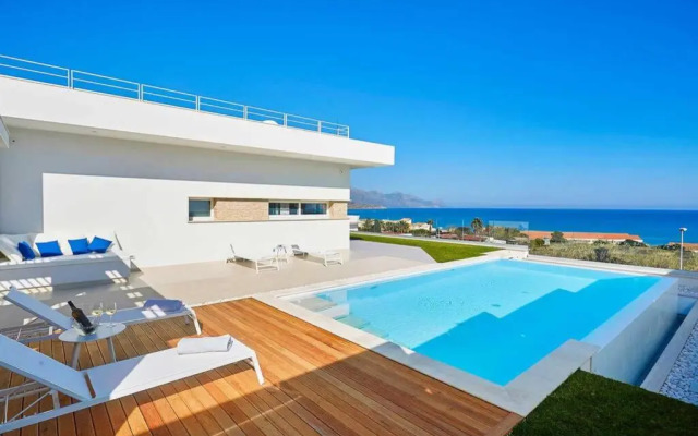 VILLA DARDA con piscina e 3 camere da letto