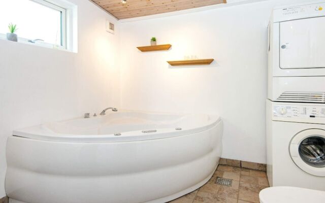 8 Person Holiday Home in Hemmet