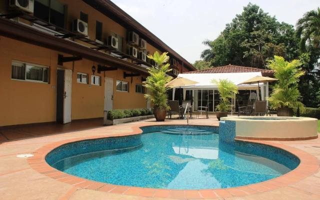 Albrook Inn