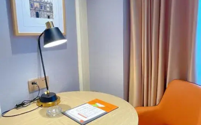 Vienna Hotel (Cangzhou Binjiang Wuyue Plaza)