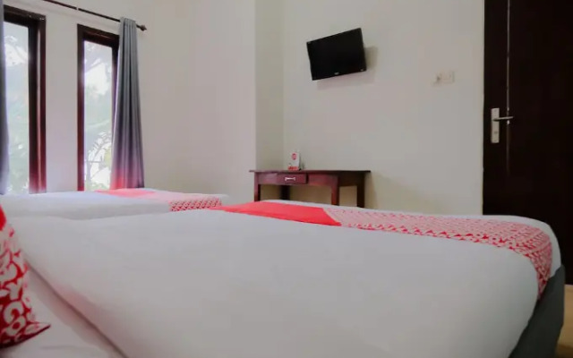 Tiara Family Residence by OYO Rooms