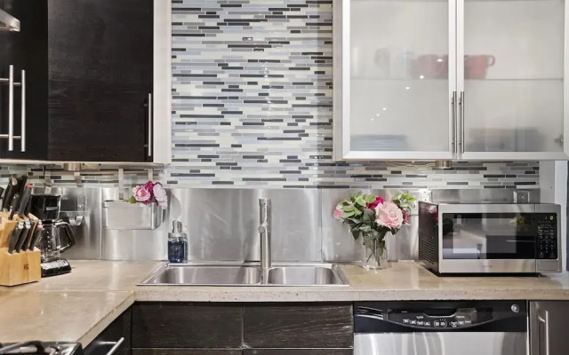 City Oasis with Inviting Flair