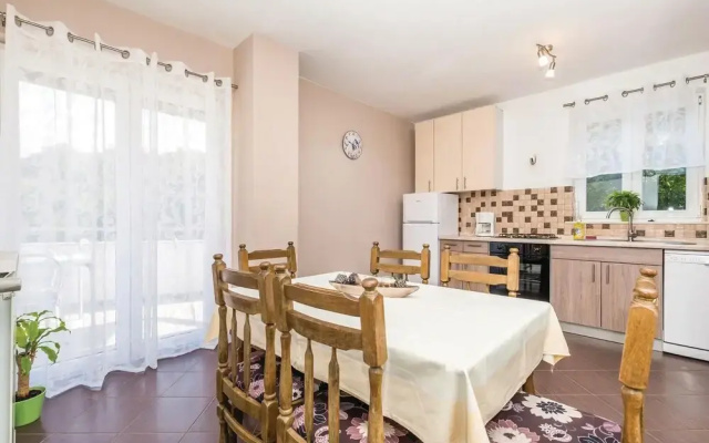 Stunning Home in Brsec With Wifi and 3 Bedrooms
