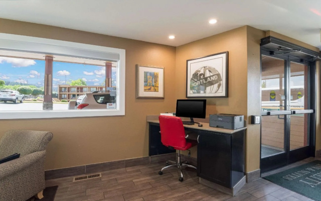 Quality Inn & Suites Portland Airport