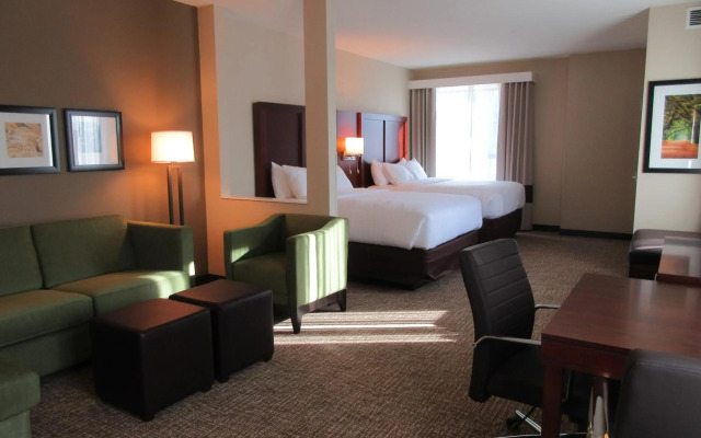 Comfort Suites
