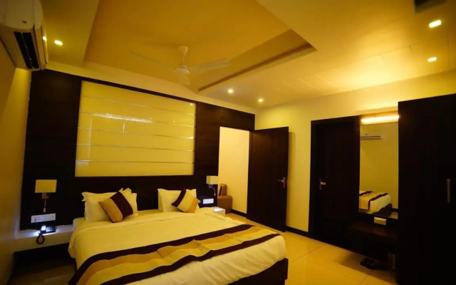 Love Kush Hotel