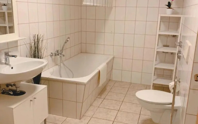 Klosterstraße 3