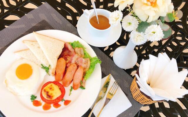 Vincent Halong Hotel