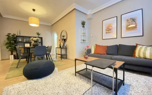 Missafir Chic Flat Near Shopping Malls in Sisli
