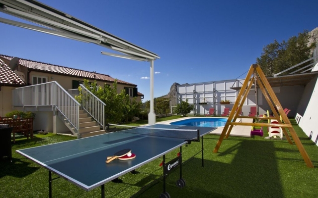 Holiday house Miho - with pool : Omis, Riviera Omis