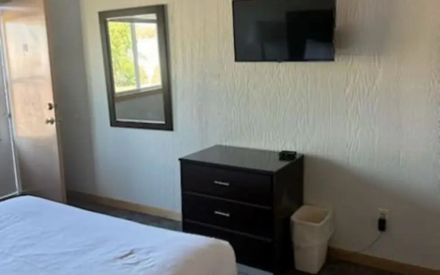 Maple Ridge Motel