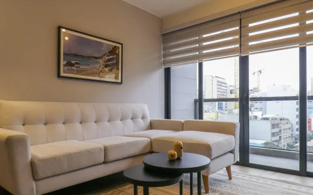 w Extraordinary 2BR w Balcony in Miraflores