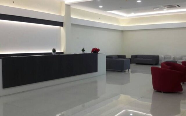 Place2Stay Business Hotel @ Emart Riam