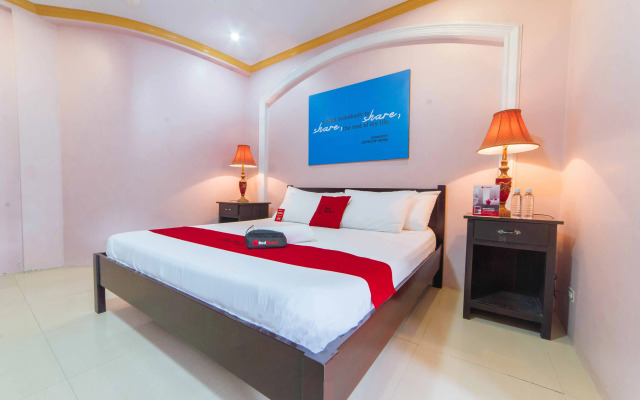 The Q Hotel by Reddoorz