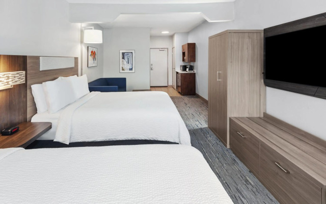 Holiday Inn Express & Suites - North Carmel / Westfield by IHG