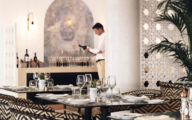 Santo Pure Oia Suites and Villas