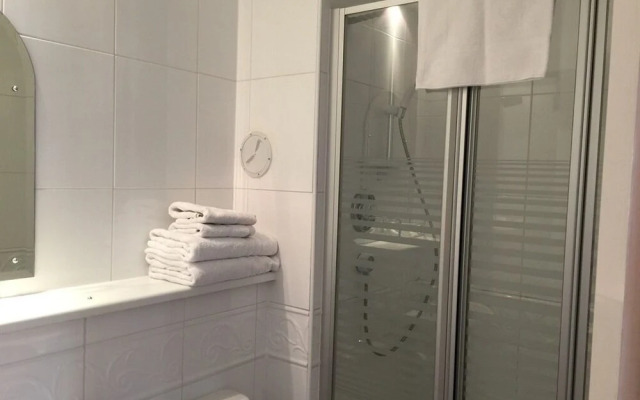 Alba Apartments