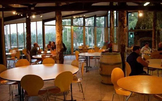 Tullah Lakeside Lodge