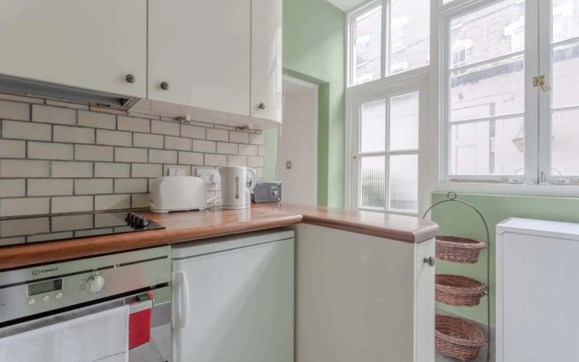 Modern 2 Bedroom Flat in Central London