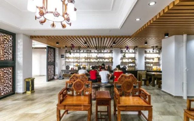 Tianzhu Gaozhuang Inn (Star Night Market)