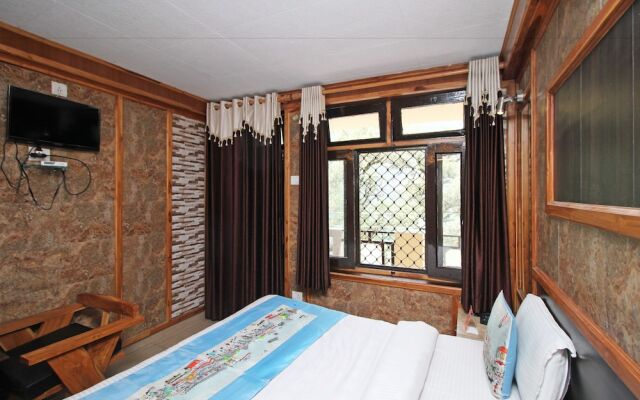 OYO 4111 Hotel Shivraj