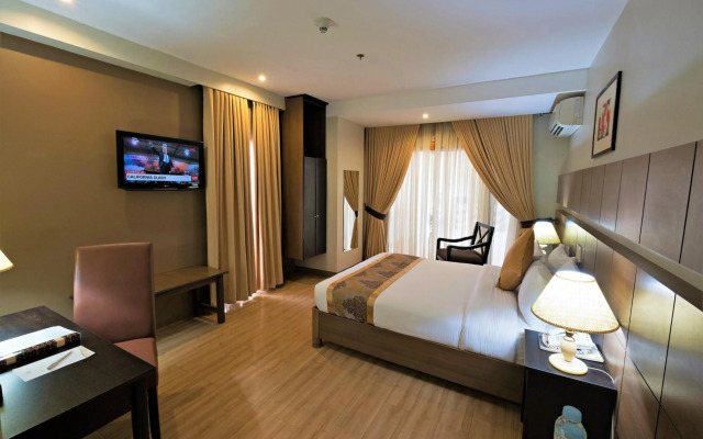 The Pinnacle Hotel and Suites