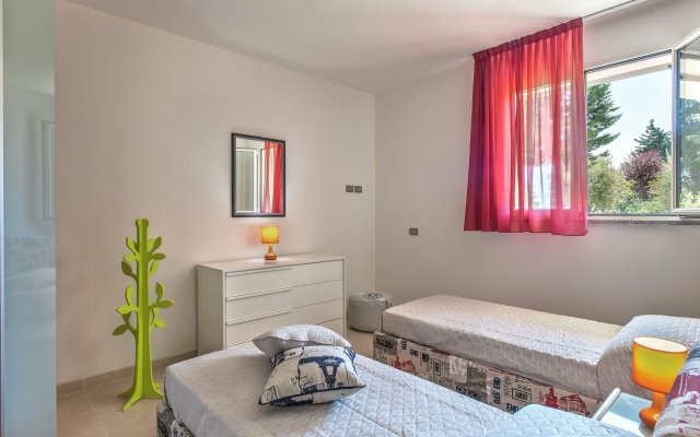 Plush Villa apartment in Tavullia with Jacuzzi
