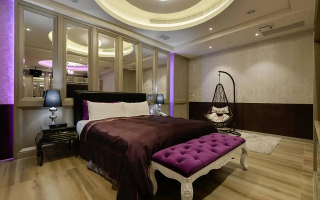 M hotel