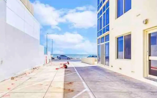 Unwind Esplanade Beach Escape No 5