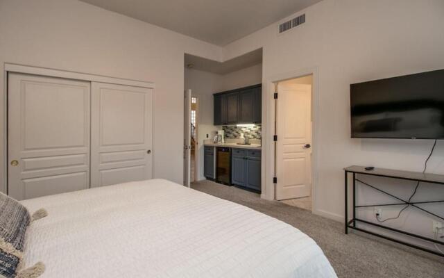 Casa Buenaluxurious Retreat w/2 Masters & Views!