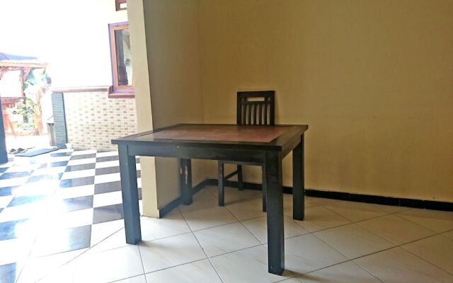 OYO 2442 Windrisari Homestay